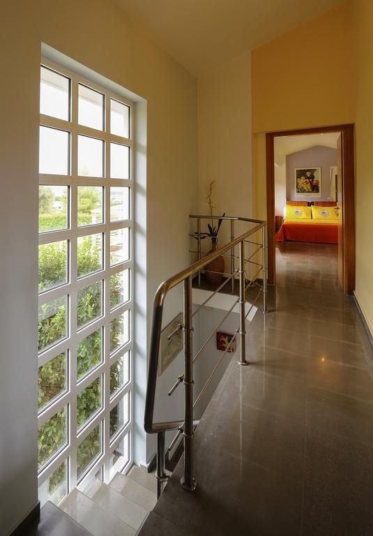 Olivos Villa Sani Sani  Bilik gambar